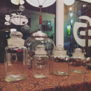 古いガラス瓶、保存瓶、ガラスキャニスター、地球瓶、アンティークガラス、日本製、梅酒瓶