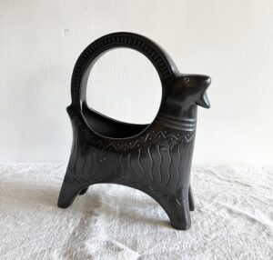 ヴィンテージ陶器、ハンガリー陶器、黒陶、花器、フォークアート