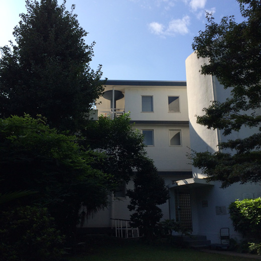 東京日仏学院、マッシュのホームパーティー、坂倉準三建築
