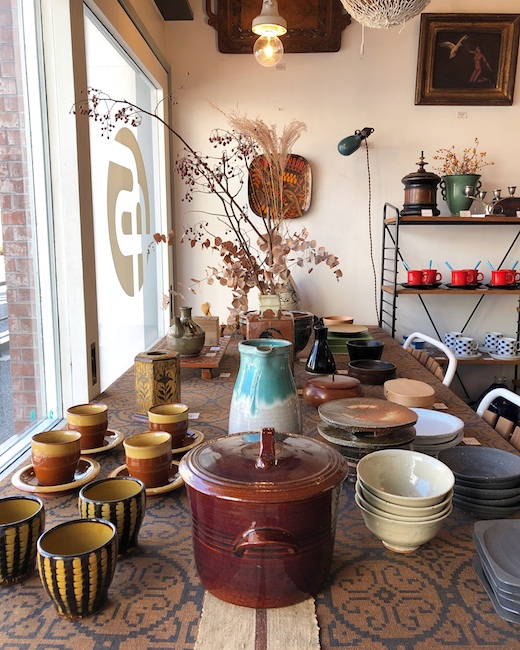 秋のテーブル、和食器、民芸陶器、ヴィンテージ食器、スリップウェア