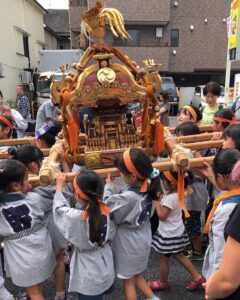 北澤八幡神社例大祭、神輿宮入り、高張提灯、下北沢、祭り