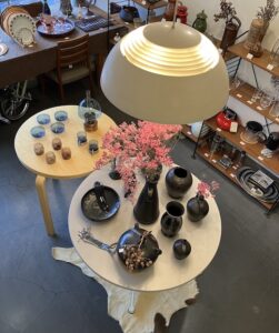 ラウンドテーブル、ダイニングテーブル、アアルト、イームズ、モダン家具