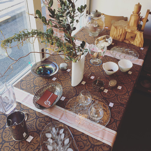 北欧ヴィンテージ食器、北欧ガラス、春のテーブルコーディネート、コスタボダ、オレフォス、イッタラ