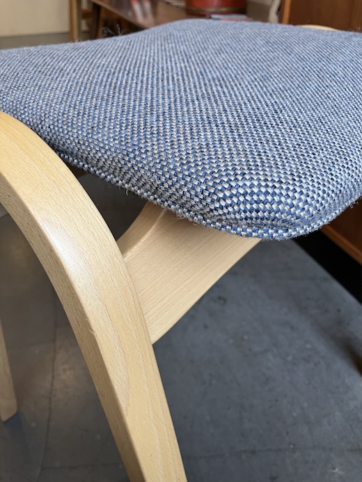 秋田木工、スツール、剣持勇、張替え済み