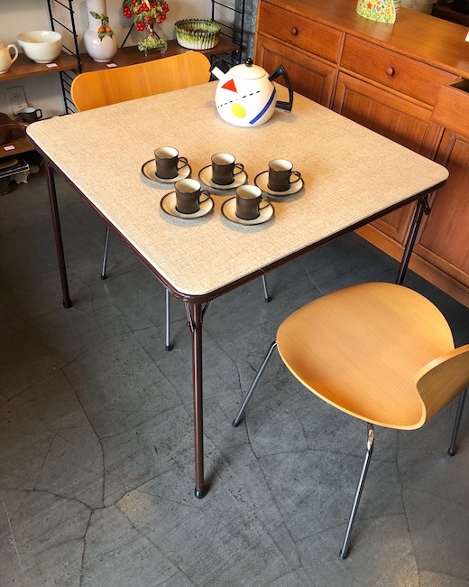 アメリカヴィンテージ、meco、フォールディングテーブル、カードテーブル、アウトドアテーブル