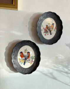 ヴィンテージ、絵皿、花鳥図、イタリア、ピューターフレーム