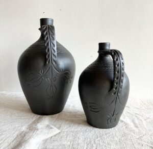 ヴィンテージ陶器、ルーマニア陶器、黒陶、花器、フォークアート